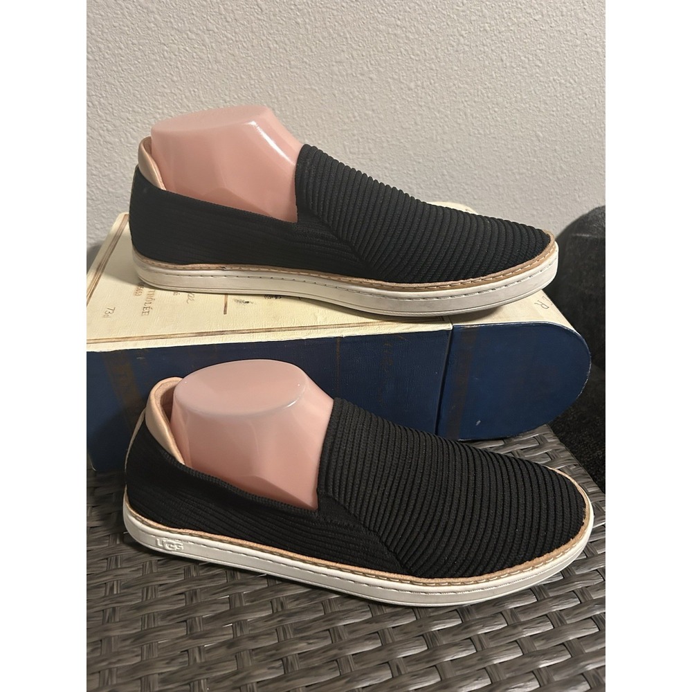 UGG SAMMY Black Slip-On Casual Sneakers Knit Shoes Leather Trim Comfort US 9.5